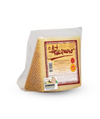 Cheese Manchego artesano cured Artequeso 250 gr.